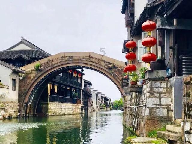 映霞街57号门前积水严重 该向谁反映?